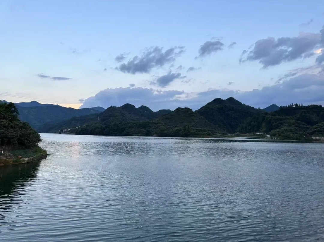 越来越多的女生去送外卖了  第1张