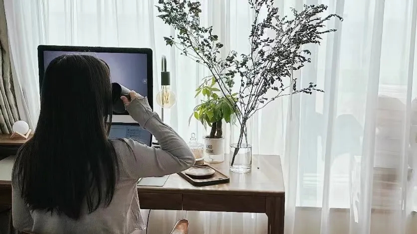 万万没想到，很多人1万块都拿不出来，却觉得100万太少？  第2张